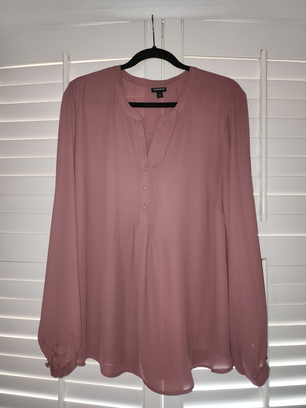 Torrid Mauve Plum Pink Long Sleeve Split Neck Blouse Size 2